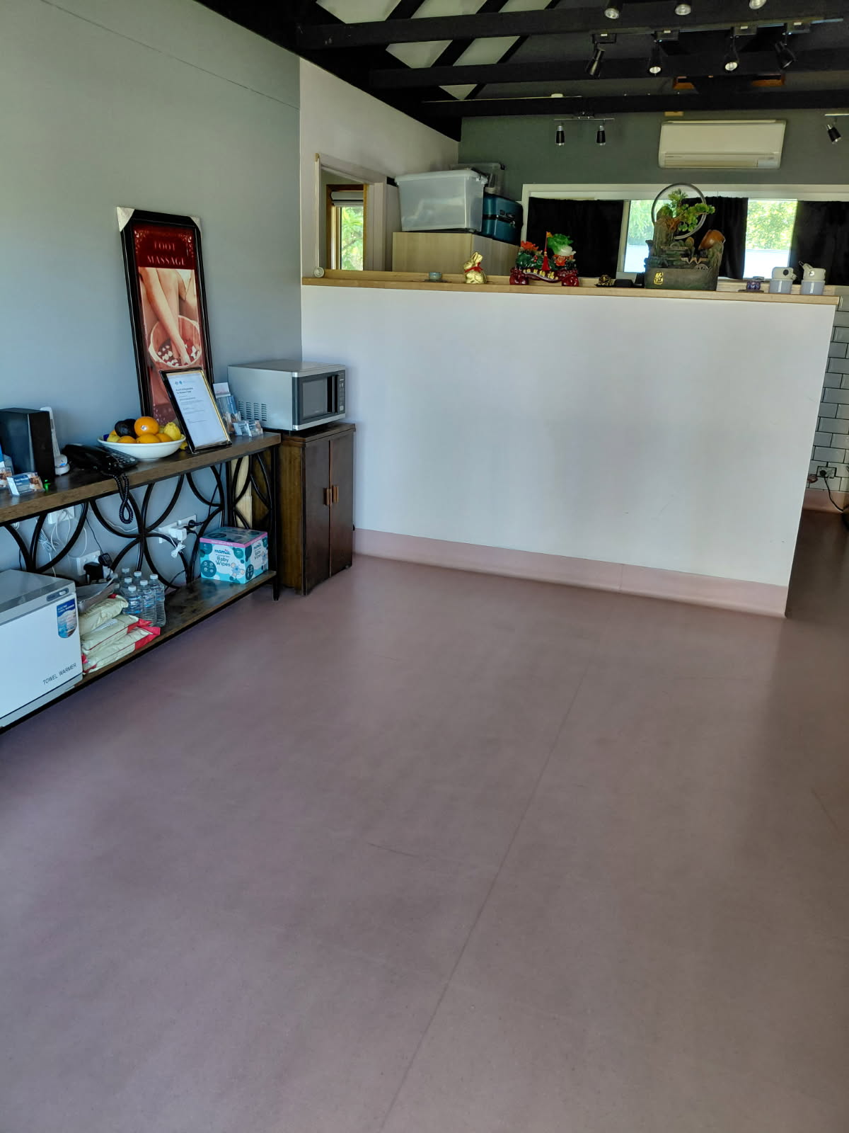 View of the main reception counter and waiting area